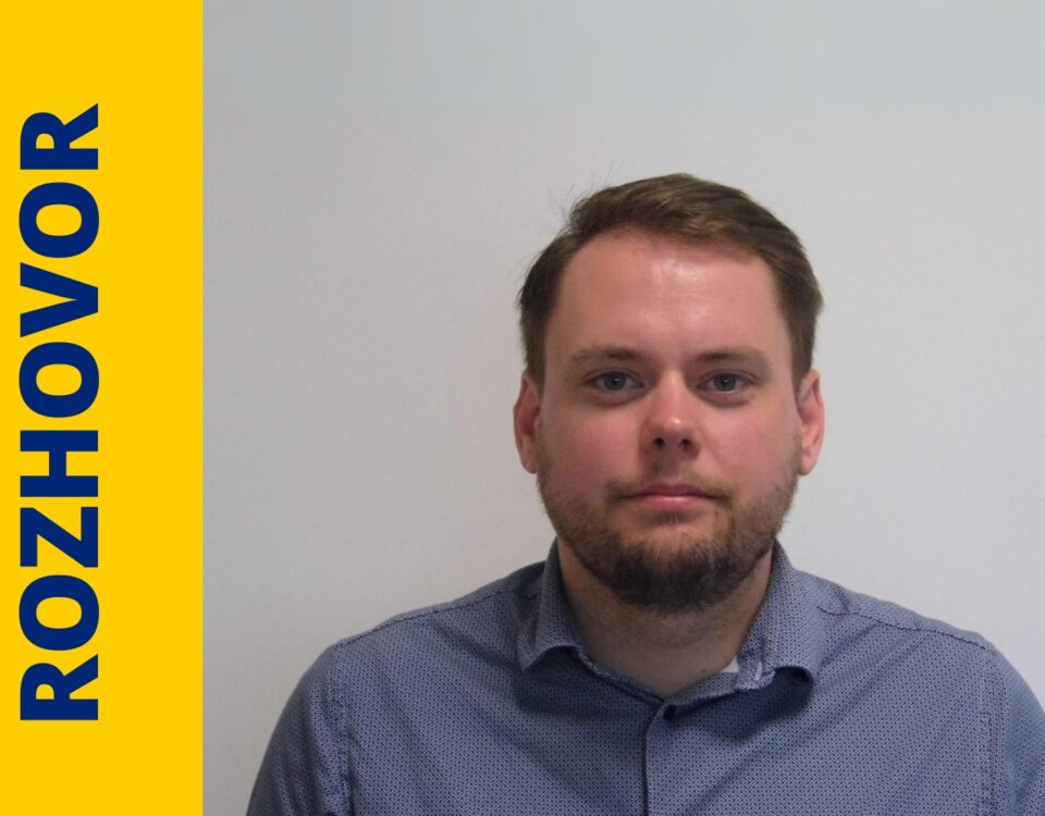 Úvodní fotografie rozhovoru Františka Mejsnara pro web společnosti Ontex www.praceontex.cz: "Práce v Ontexu rozhodně není stereotypní, říká František Mejsnar"